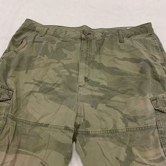 Wrangler Shorts 42R Camo Utility Cargo Hiking Relaxed Fit Outdoor Camping - Picture 6 of 9
